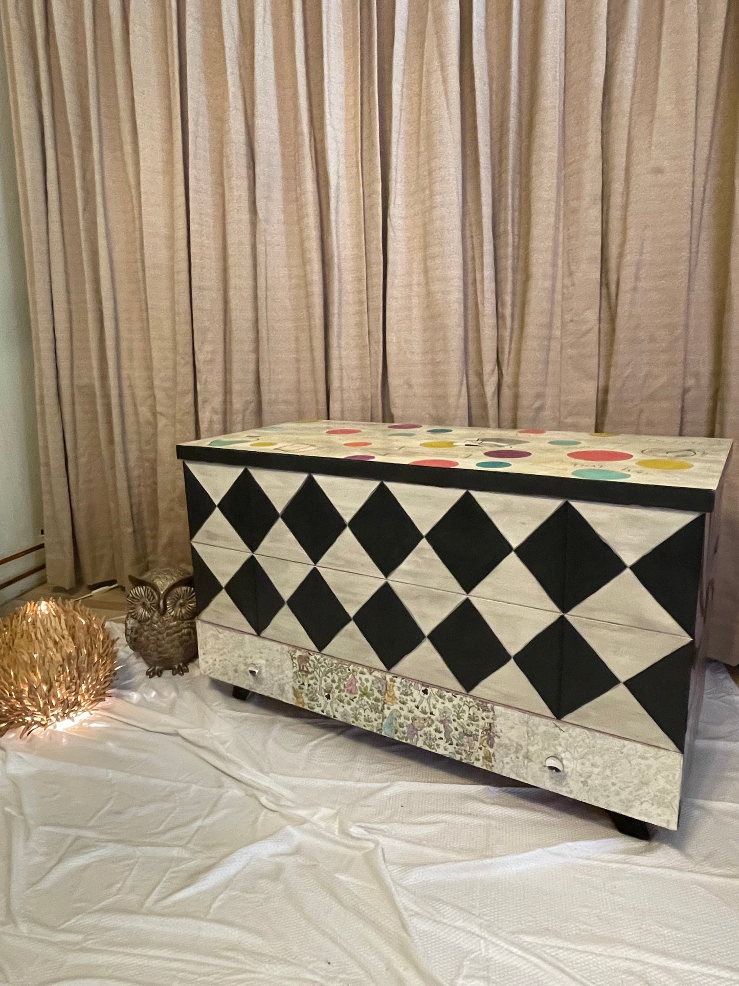 I’m Late! Alice inspired blanket box or toy chest