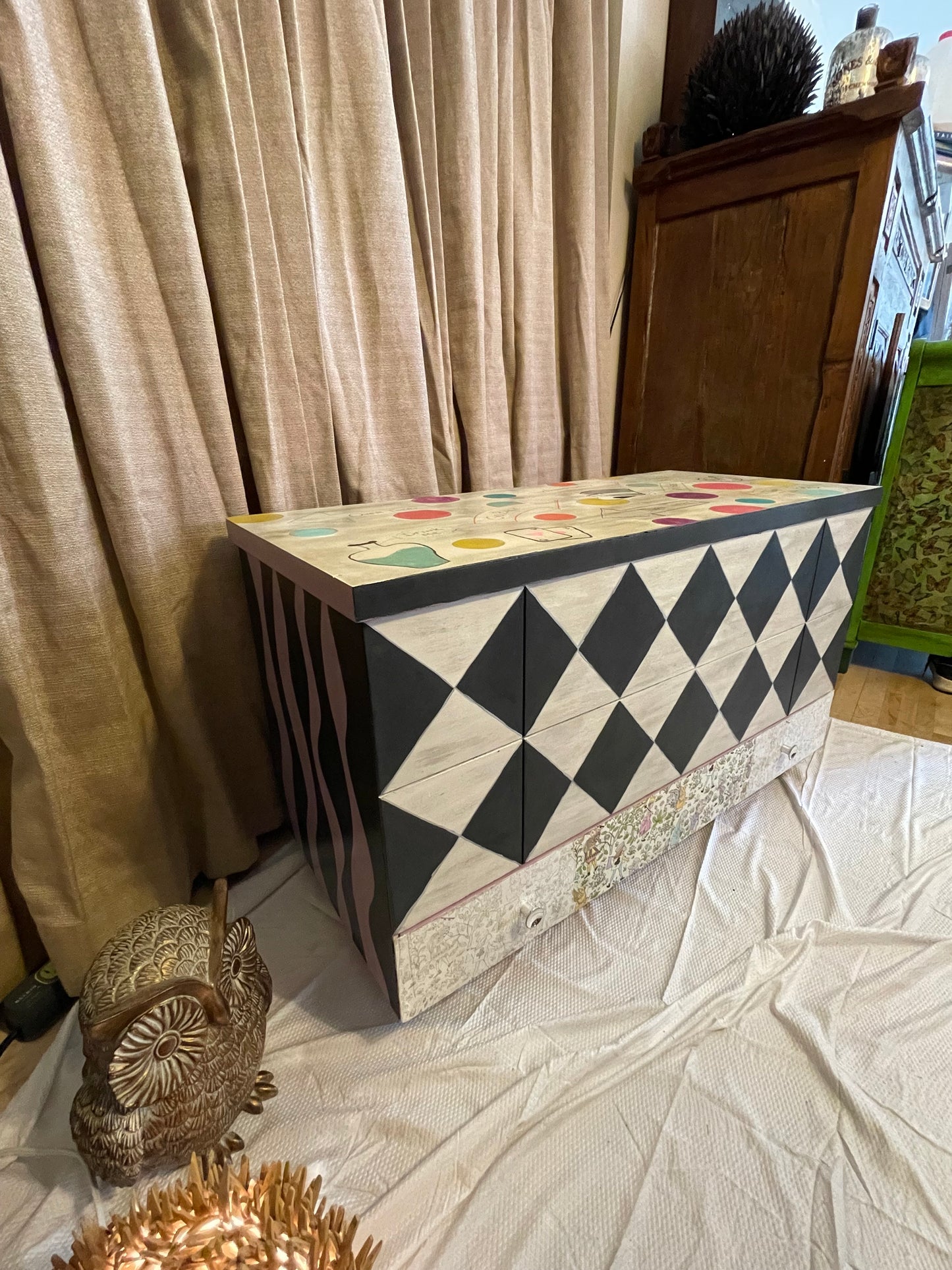 I’m Late! Alice inspired blanket box or toy chest