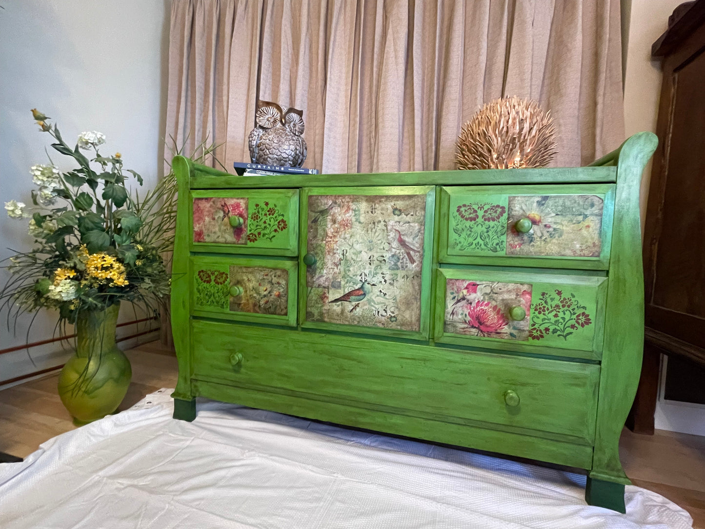 Green garden buffet/dresser