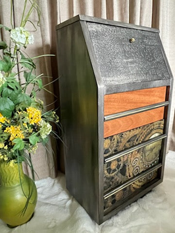 Metallic 3 drawer Night Stand